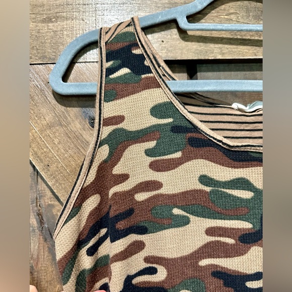 EUC Avery Apparel Brand Mixed Pattern Camo Tank Top - Picture 6 of 11